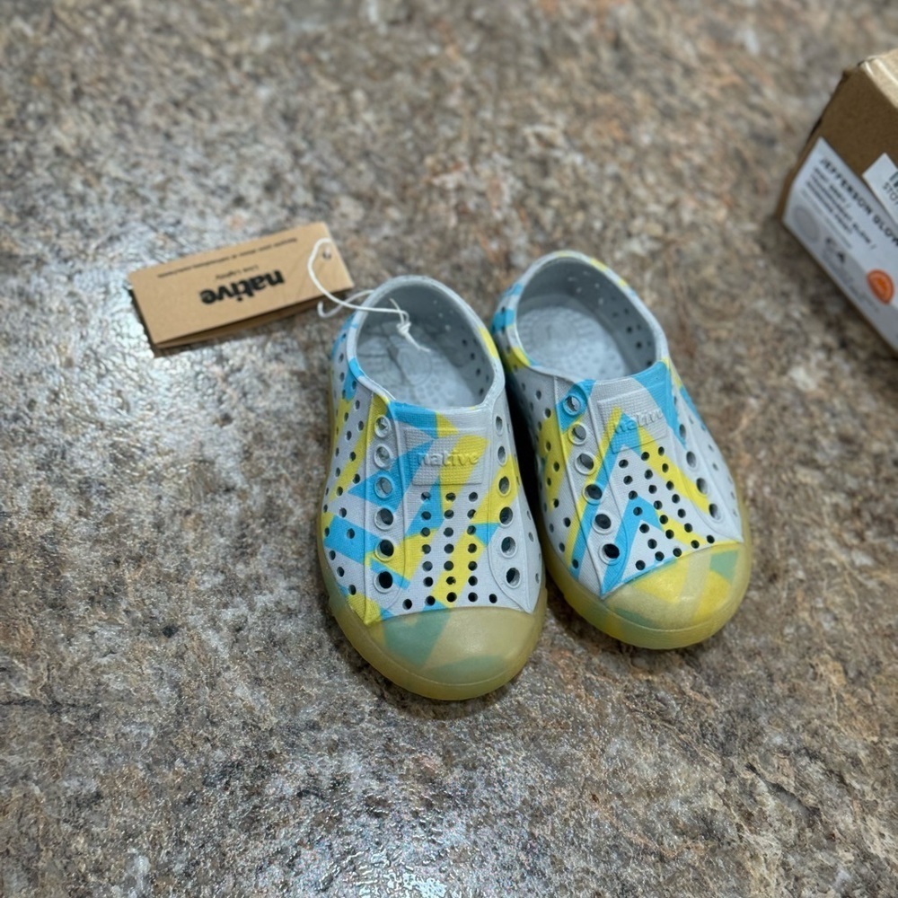 New Native Shoes - Picture 2 of 5